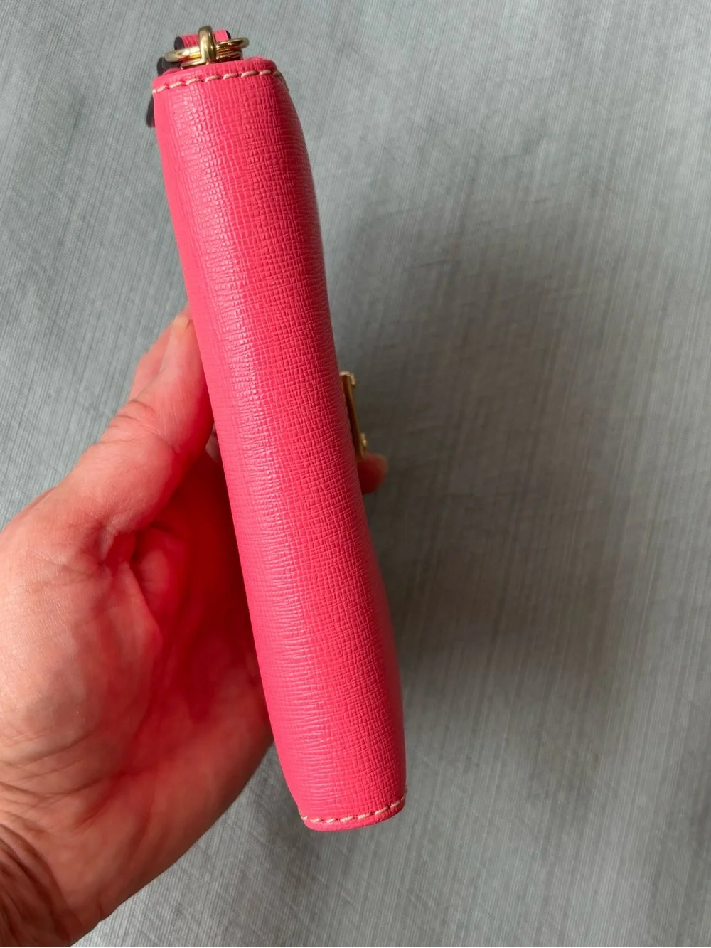 Dooney Bourke Bubblegum Bright Pink Zip Around Wallet Saffiano Leather